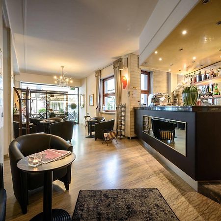 Hotel Corona Tirano Exteriér fotografie