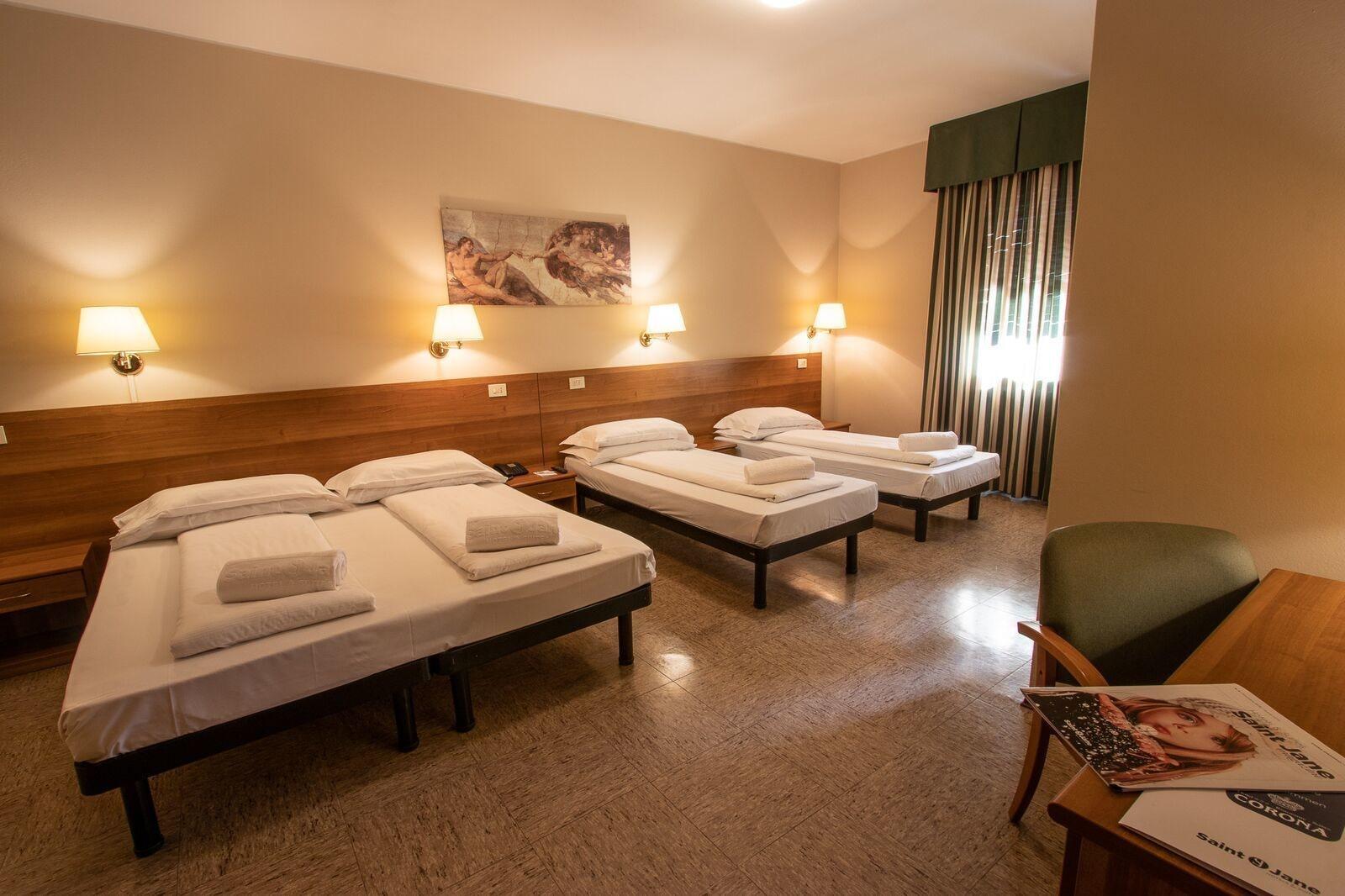 Hotel Corona Tirano Exteriér fotografie