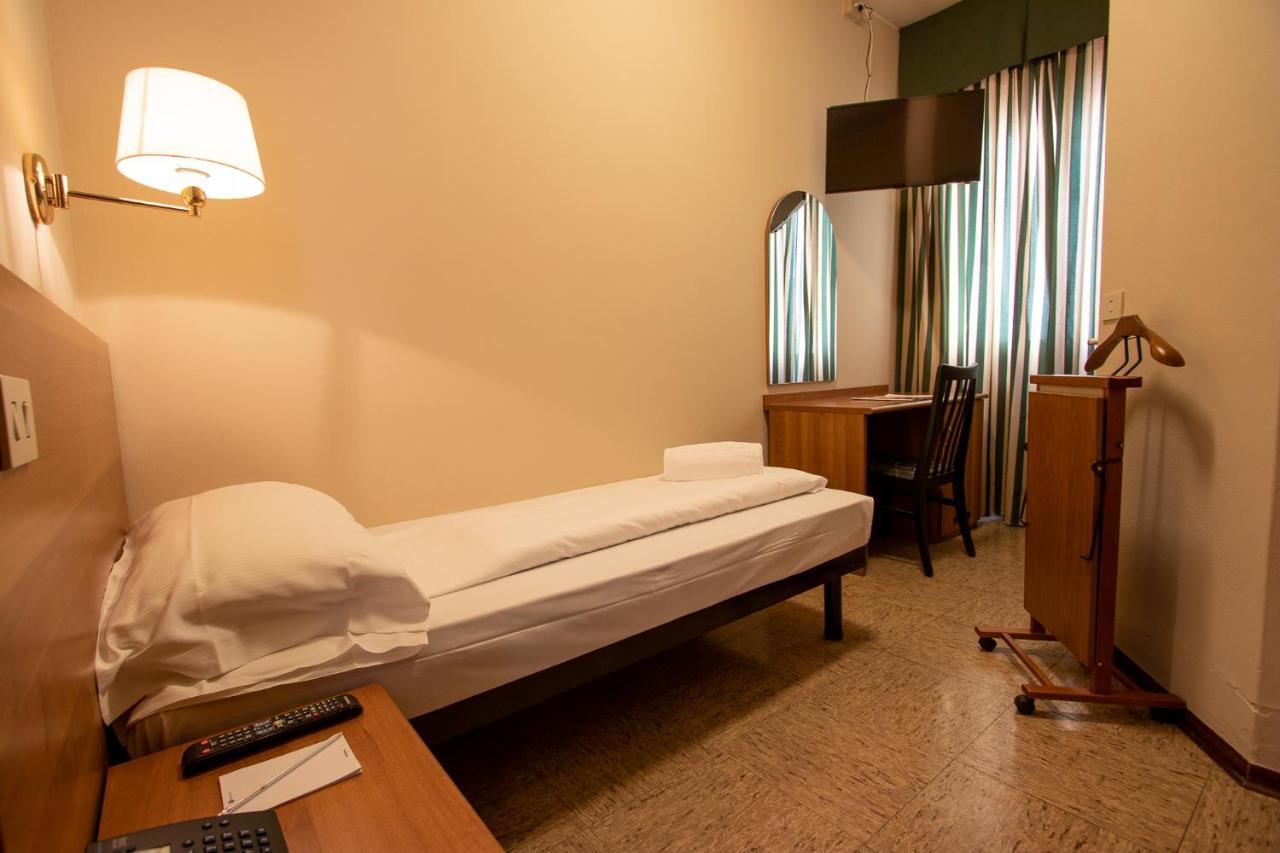 Hotel Corona Tirano Exteriér fotografie